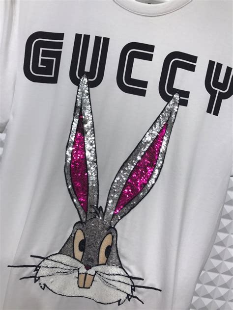 ropa gucci bug bunny